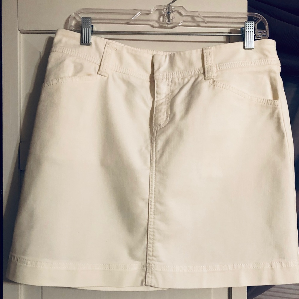Lily Pulitzer 98/2 cotton/spandex skirt.